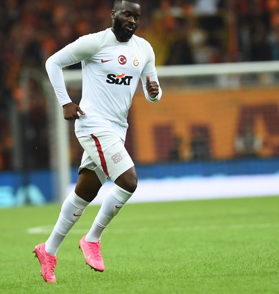 Foto - Galatasaray'ın yıldızı ile ilgili o iddia ortalığı ayağa kaldırmıştı! Ve flaş açıklama az önce geldi! Şimdi ne olacak?