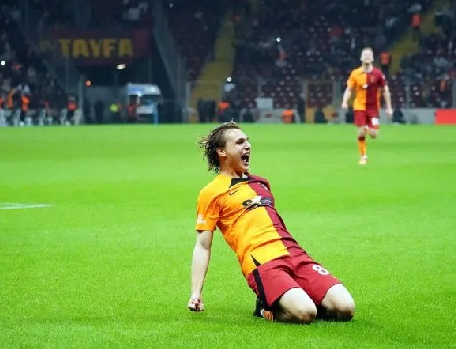 Galatasaray'ın yıldızına büyük şok! Arda Güler ile kıyaslanıyordu... Ve şimdi artık kulüpsüz!