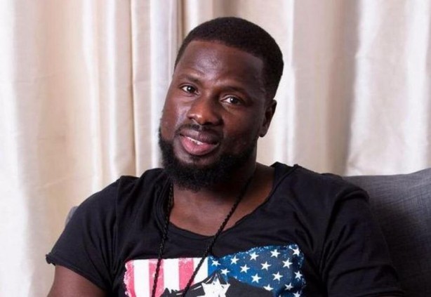 Foto - Galatasaray’ın yıldızının hayatı tepetaklak oldu! Şimdilerde yaptığı meslek herkesi şok etti! Yok böyle dram! Acıların çocuğu Küçük Emrah bile onun yanında halt etmiş