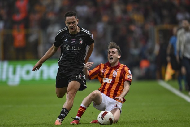 Foto - Galatasaray'ın yıldızlarını kapıp gidecekler! Yönetimin kararı ne olacak? Merakla bekleniyor...