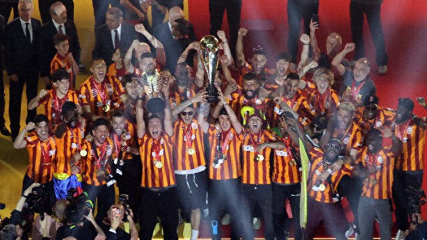 Galatasaraylı oyuncudan Fenerbahçelileri çıldırtacak paylaşım!