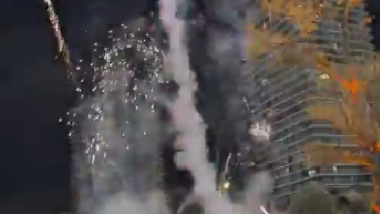 Foto - Galatasaraylı taraftarlardan büyük magandalık! Böyle bir rezillik olabilir mi? Bu neyin kafası beyler...