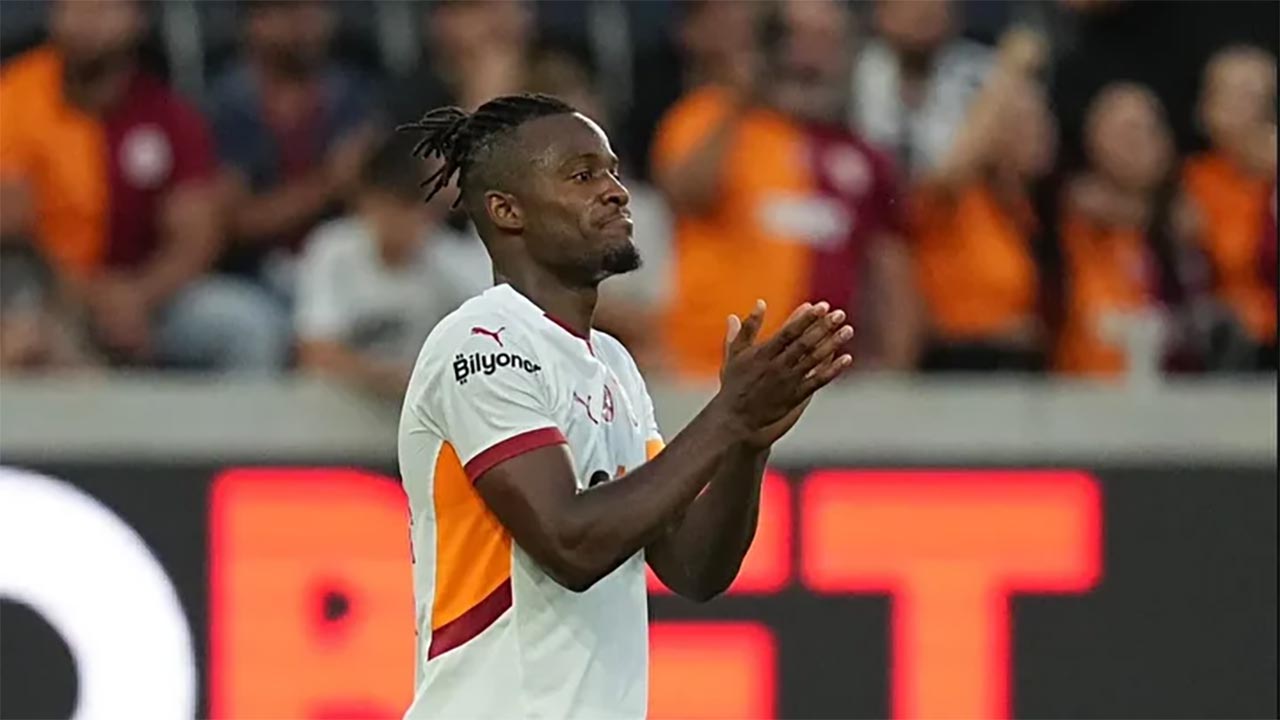Foto - Galatasaraylı yıldızdan büyük hata! Maç gününü karıştırınca taraftar çılgına döndü