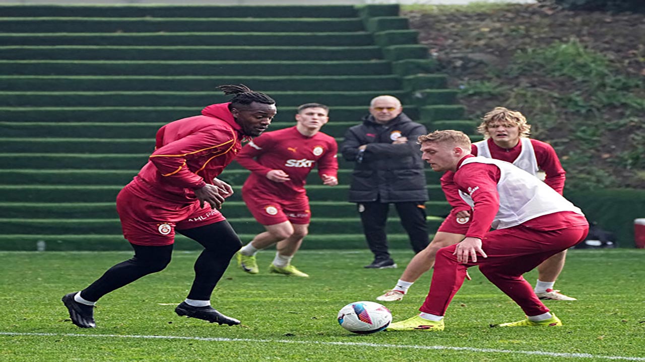 Foto - Galatasaraylı yıldızdan büyük hata! Maç gününü karıştırınca taraftar çılgına döndü