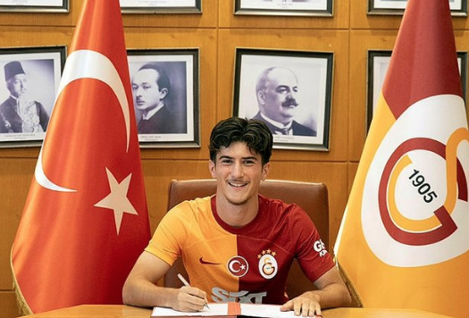Foto - Galatasaraylı yönetici 'konuştum' diyerek Türkiye'ye müjdeledi: Yıldız oyuncu imzayı atıyor! Tam 30 milyon Euro...