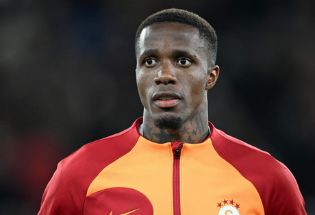 Foto - Galatasaraylılar çılgına döndü! Bir sus be Wilfried Zaha! 15'lik ergenler bile senden daha az konuşuyor