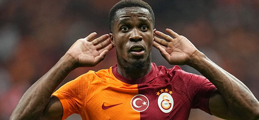 Foto - Galatasaraylılar çılgına döndü! Bir sus be Wilfried Zaha! 15'lik ergenler bile senden daha az konuşuyor