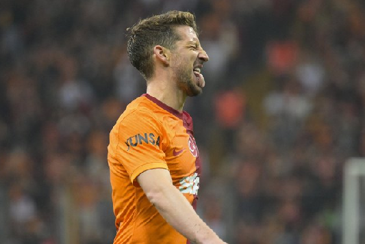 Galatasaraylılara kötü haber geldi! Taraftarlar resmen yıkılacak... Yok böyle gelişme!