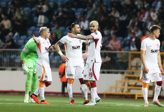 Foto - Galatasaraylıları yakından ilgilendiriyor! Çok önemli uyarı yapıldı: Şok eden karar: