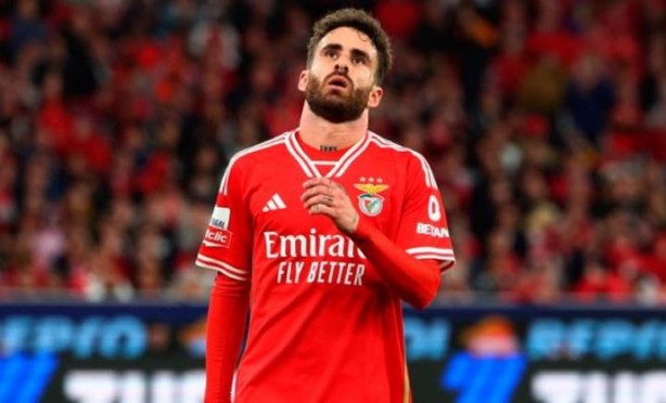 Foto - Galatasaray'dan Fenerbahçe'ye büyük çalım! Mourinho'dan flaş itiraf