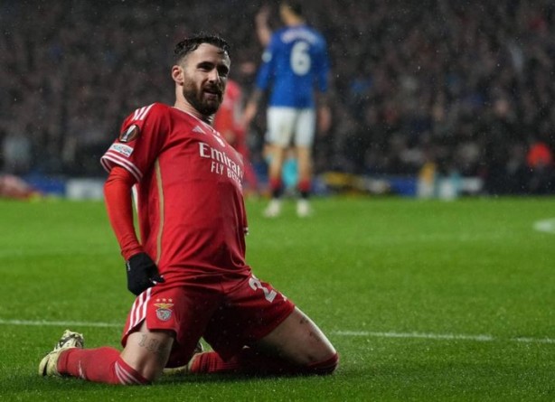 Foto - Galatasaray'dan Fenerbahçe'ye büyük çalım! Mourinho'dan flaş itiraf