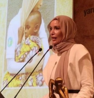 Foto - Gamze Özçelik de sessiz kalmadı! Çıldırmamak elde değil... Yardımlarla gönüllerde taht kurmuştu..