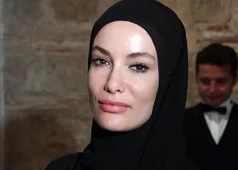 Gamze Özçelik de sessiz kalmadı! Çıldırmamak elde değil... Yardımlarla gönüllerde taht kurmuştu..