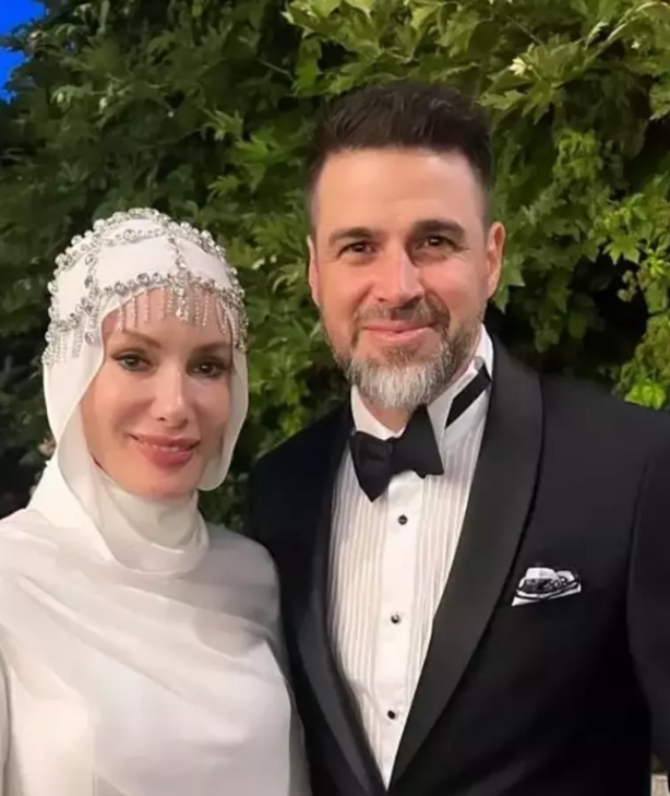 Foto - Gamze Özçelik ile oyuncu Reshad Strik evlendi! İkisi de hayırlı işler peşinde koşuyordu