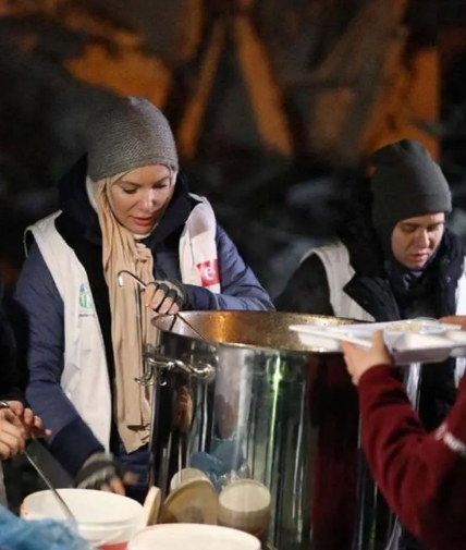 Foto - Gamze Özçelik'ten anlamlı sözler! Yüce Allah bana fark ettirdiği için şükrediyorum