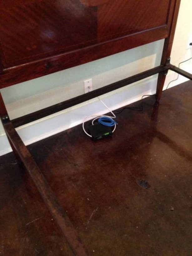 Foto - Garajı için öyle bir kapı yaptı ki...