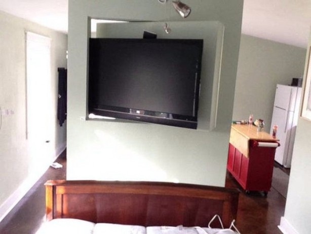 Foto - Garajı için öyle bir kapı yaptı ki...