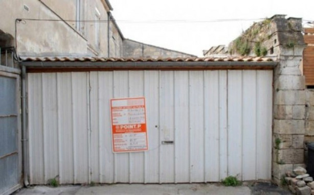 Garajı lüx bir eve dönüştürdü