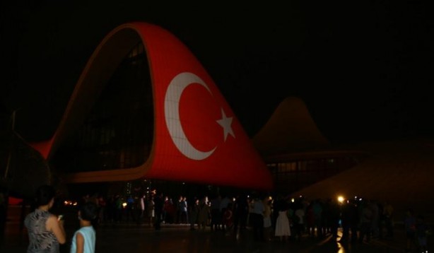 Foto - Gardaş moral verdi