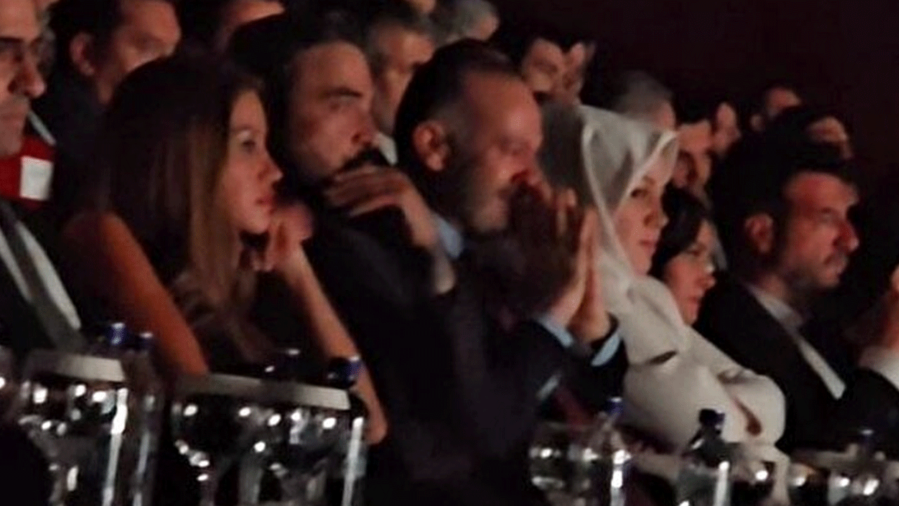 Foto - Gassal dizisinde Narin Güran sahnesi! TRT Genel Müdürü Zahid Sobacı ve Ahmet Kural gözyaşlarını tutamadı