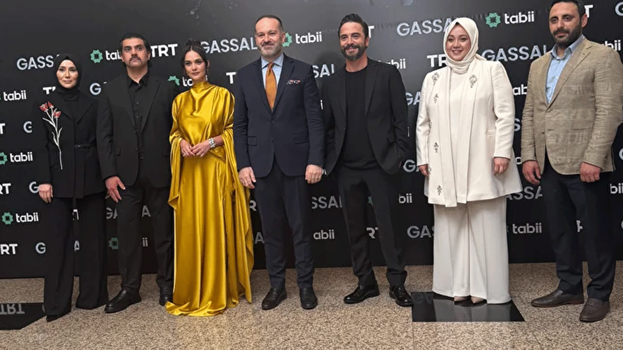 Foto - Gassal dizisinde Narin Güran sahnesi! TRT Genel Müdürü Zahid Sobacı ve Ahmet Kural gözyaşlarını tutamadı