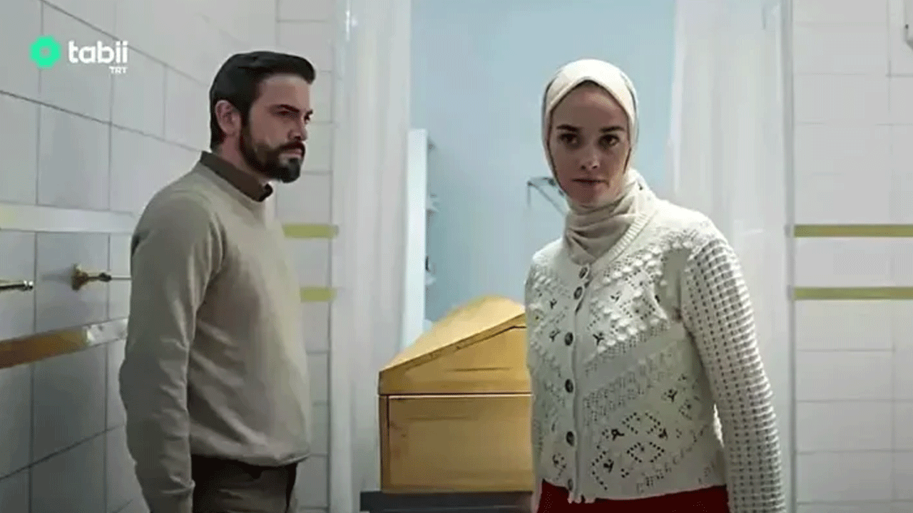 Foto - Gassal dizisinde Narin Güran sahnesi! TRT Genel Müdürü Zahid Sobacı ve Ahmet Kural gözyaşlarını tutamadı