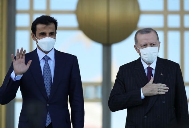 Gavur aşkı bu başlıkları attırır!