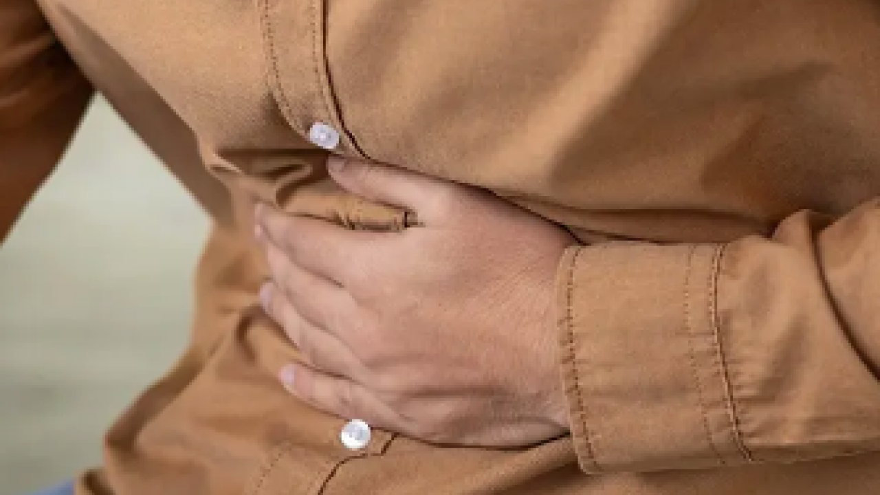 Gaz sıkışması ve karın şişkinliği yaşıyorsanız çözümü çok basit olacak! Doğal tedavi: İlaçları rafa kaldıran yöntem