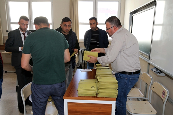 Foto - Gazeteler seçim sonuçlarını nasıl gördü? Çamur medyasında akıllara zarar manşet