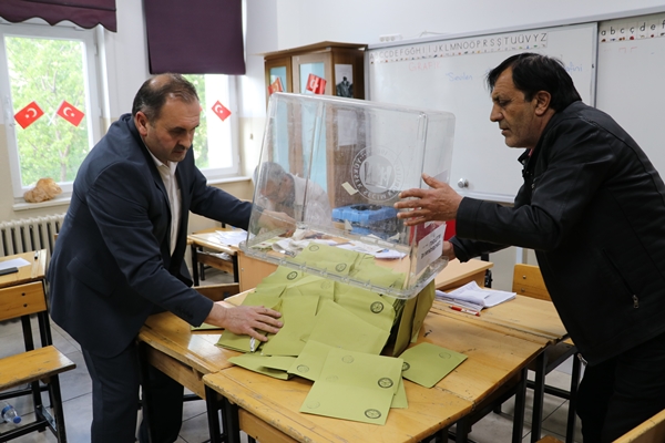 Foto - Gazeteler seçim sonuçlarını nasıl gördü? Çamur medyasında akıllara zarar manşet