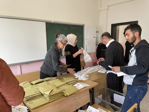 Foto - Gazeteler seçim sonuçlarını nasıl gördü? Çamur medyasında akıllara zarar manşet