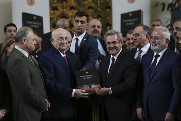 Foto - 'Gazi Meclis'te O Gece'