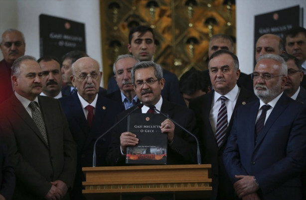 Foto - 'Gazi Meclis'te O Gece'