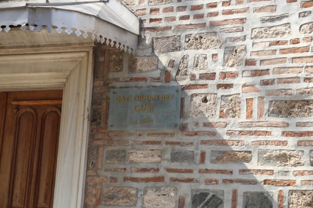 Foto - Gazi Orhan Bey Camii