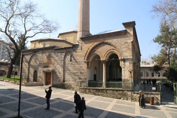 Foto - Gazi Orhan Bey Camii