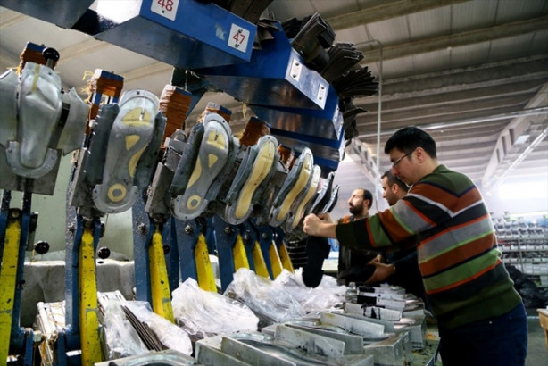Foto - Gaziantep üretiyor, Avrupa giyiyor