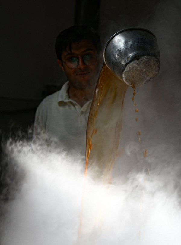 Foto - Gaziantep'in üzümleri cevizli sucuğa dönüşüyor!