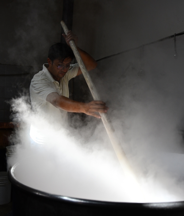 Foto - Gaziantep'in üzümleri cevizli sucuğa dönüşüyor!