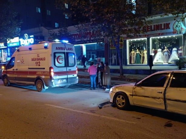 Foto - Gaziantep’te ani fren kazaya neden oldu: 2 yaralı