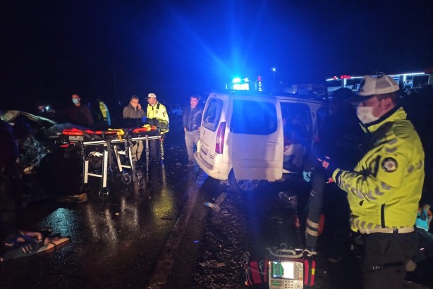 Foto - Gaziantep'te feci kaza: 2 ölü, 10 yaralı