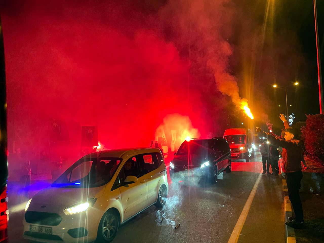 Foto - Gaziantep’te Galatasaray’a sevgi seli 