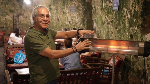 Foto - Gaziantep’te ısınmak için soba yakıyorlar!