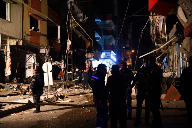Foto - Gaziantep'te patlama! Ortalık savaş alanına döndü: Yaralılar var