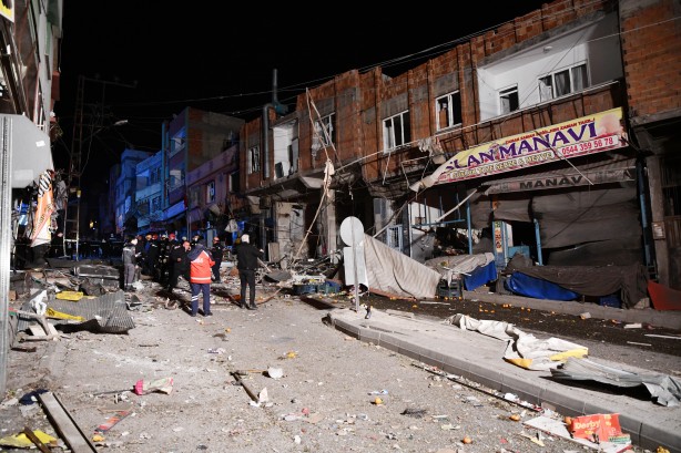Foto - Gaziantep'te patlama! Ortalık savaş alanına döndü: Yaralılar var