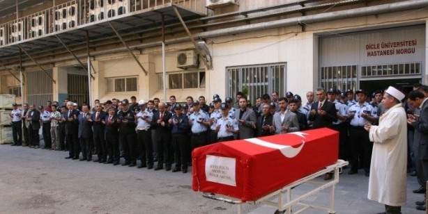 Foto - Gaziantep'te şehidin hatırasına çirkin saldırı!