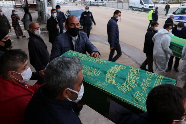Foto - Günün en acı haberi Gaziantep'ten geldi! Sobadan sızan gazdan zehirlenen anne ve bebeği hayatını kaybetti