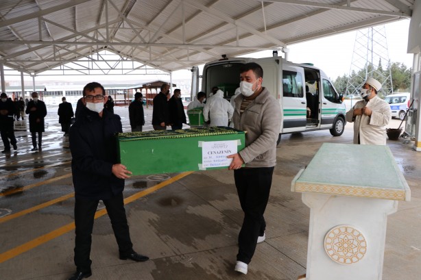 Foto - Günün en acı haberi Gaziantep'ten geldi! Sobadan sızan gazdan zehirlenen anne ve bebeği hayatını kaybetti