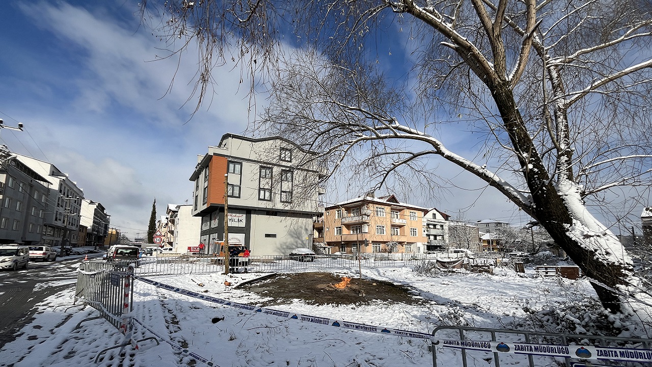 Foto - Gazın türü araştırılıyor! Bu ateş 5 gündür yanıyor