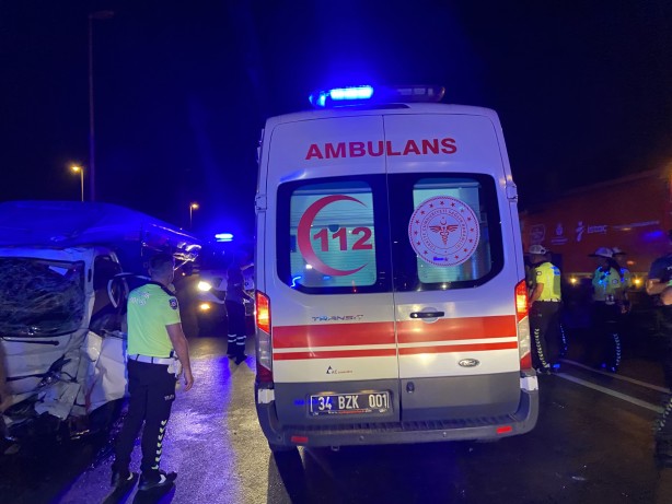 Foto - Gaziosmanpaşa’da başlayan polis kovalamacası Küçükçekmece’de kazayla bitti