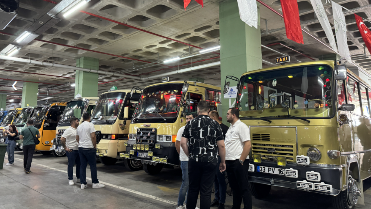 Foto - Gaziosmanpaşa’da Nostaljik Otomobil Festivali! ‘Kendimizi Türk filmi içinde hissettik'